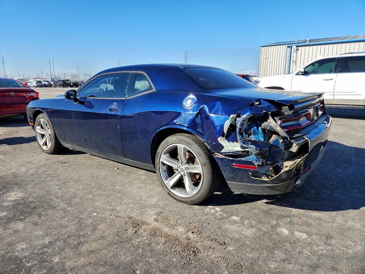 2017 Dodge Challenger Sxt - Фото 2