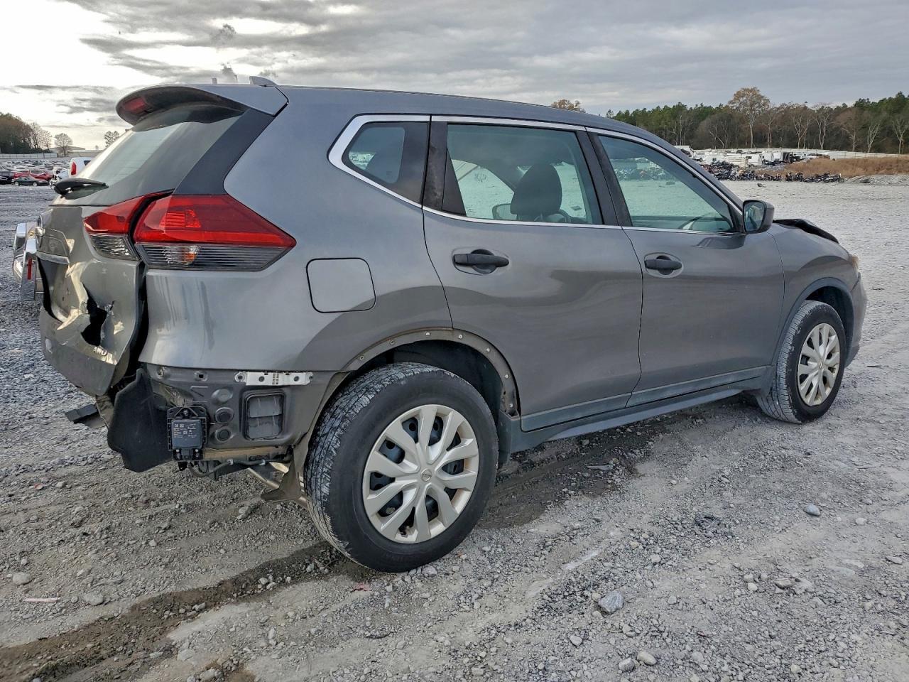 2018 Nissan Rogue S - Фото 3