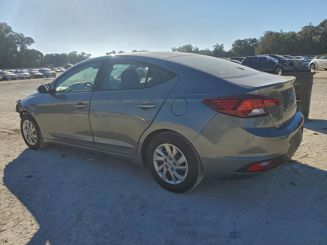 2019 Hyundai Elantra Se - Фото 2