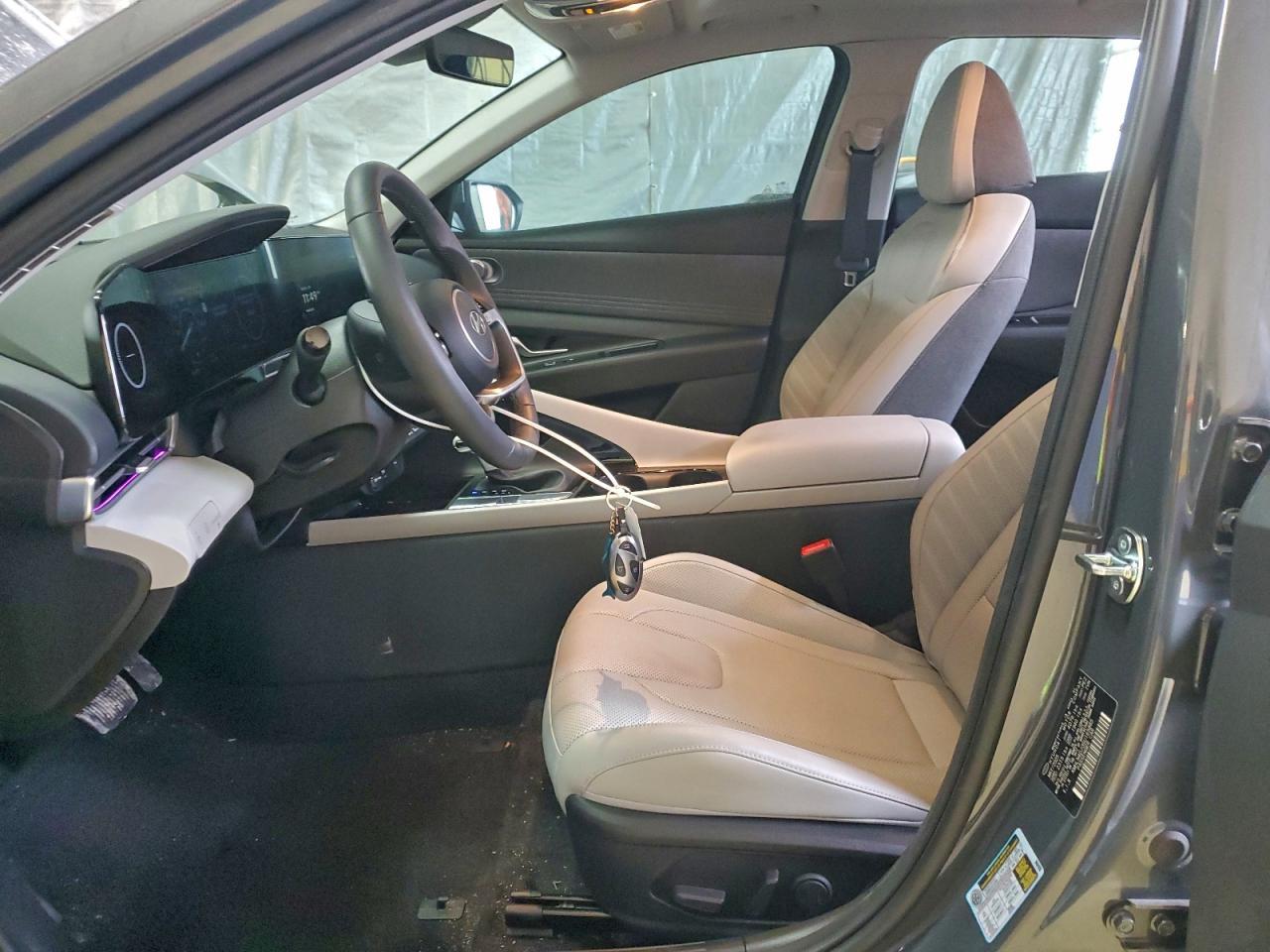 2025 Hyundai Elantra Limited - Фото 7