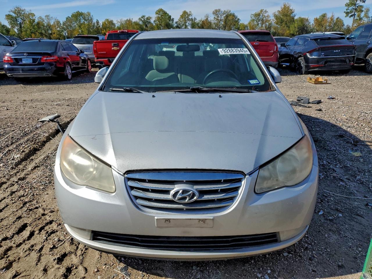 2010 Hyundai Elantra - Image 5