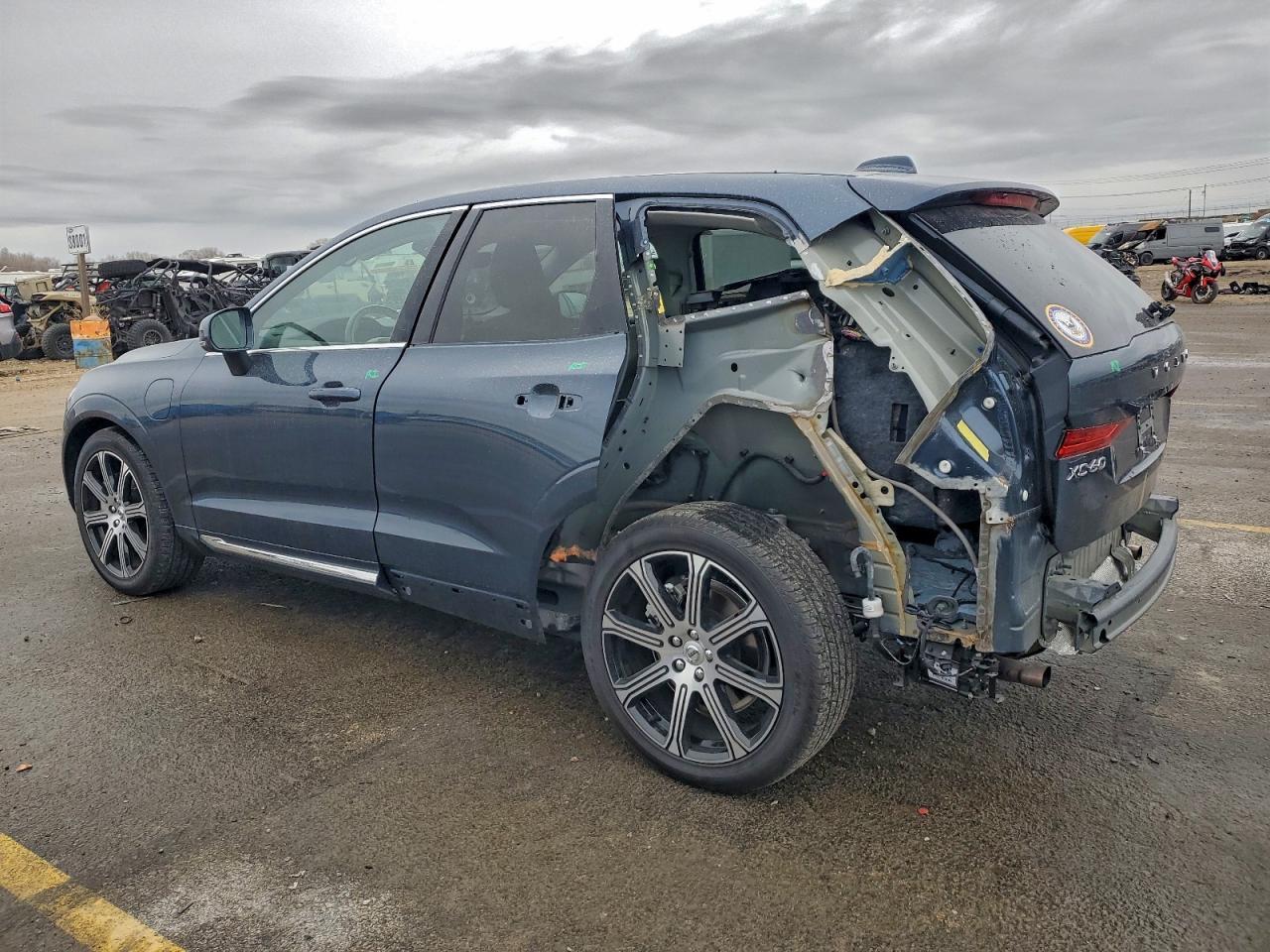 2021 Volvo Xc60 T8 Recharge Inscription - Фото 2