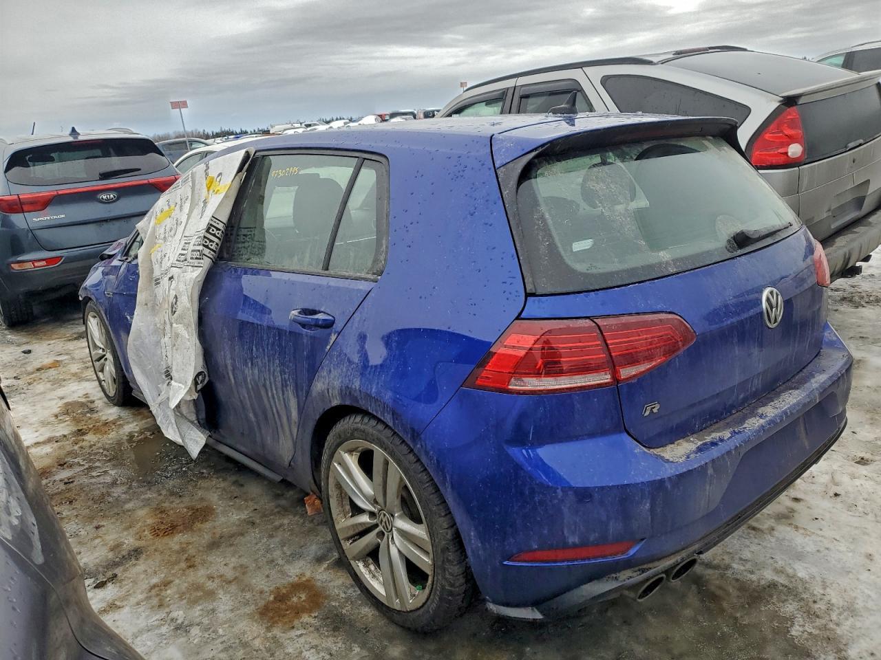 2018 Volkswagen Golf R - Image 2