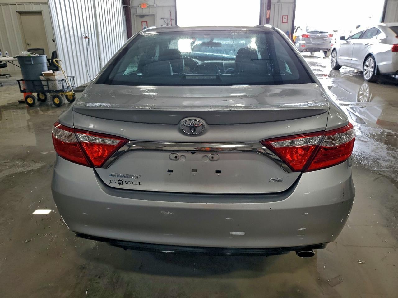 2017 Toyota Camry - Фото 6