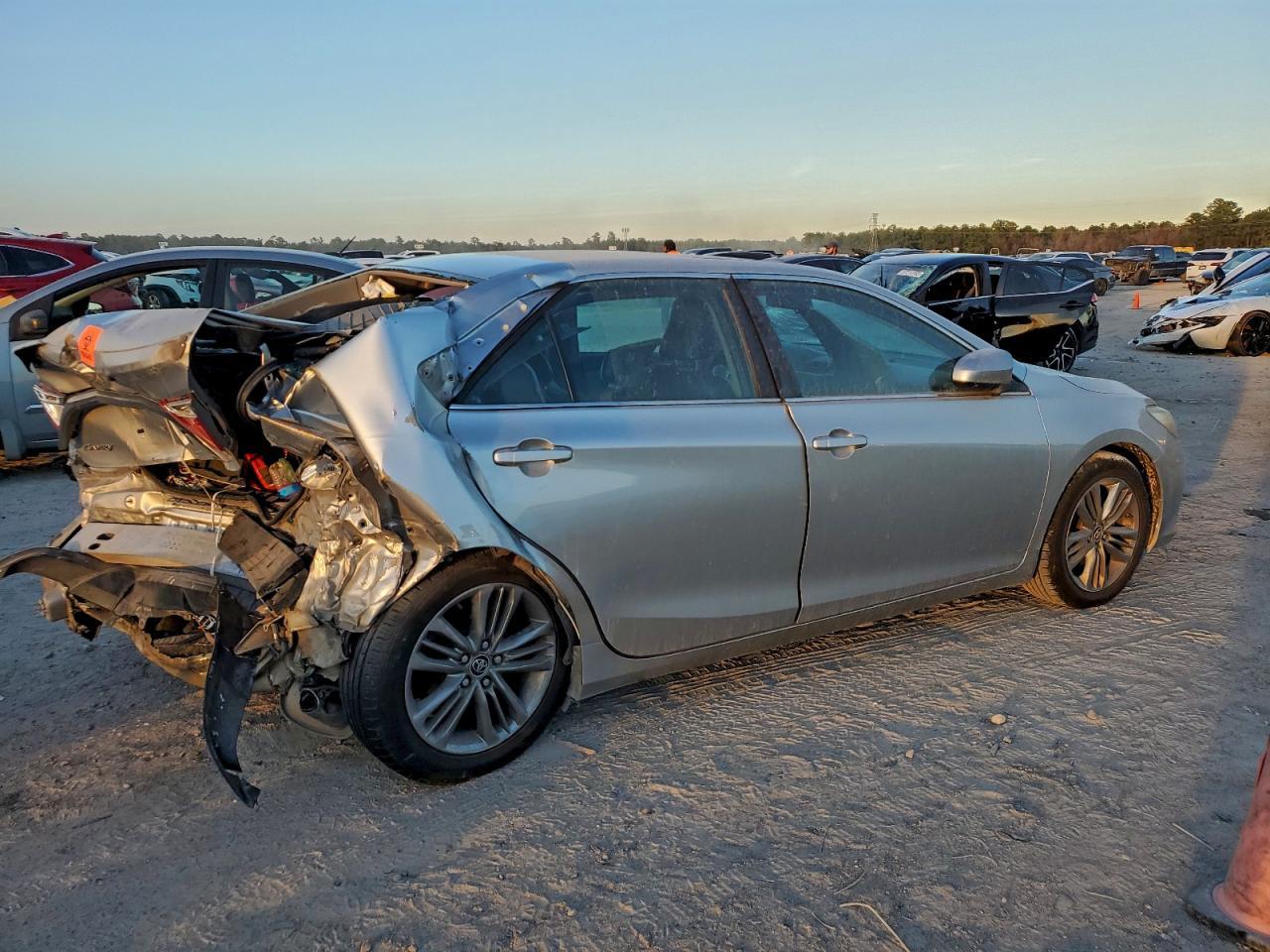 2016 Toyota Camry - Image 3