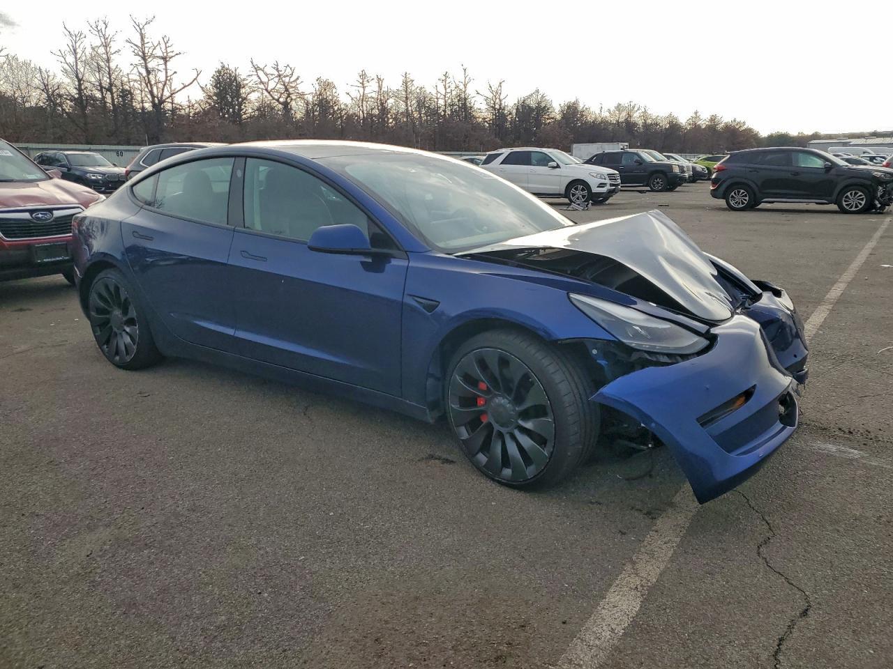 2022 Tesla Model 3 - Фото 4