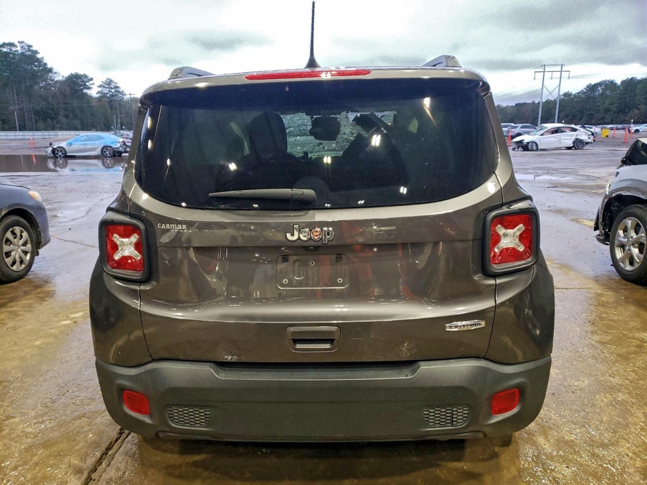 2021 Jeep Renegade Latitude - Фото 6