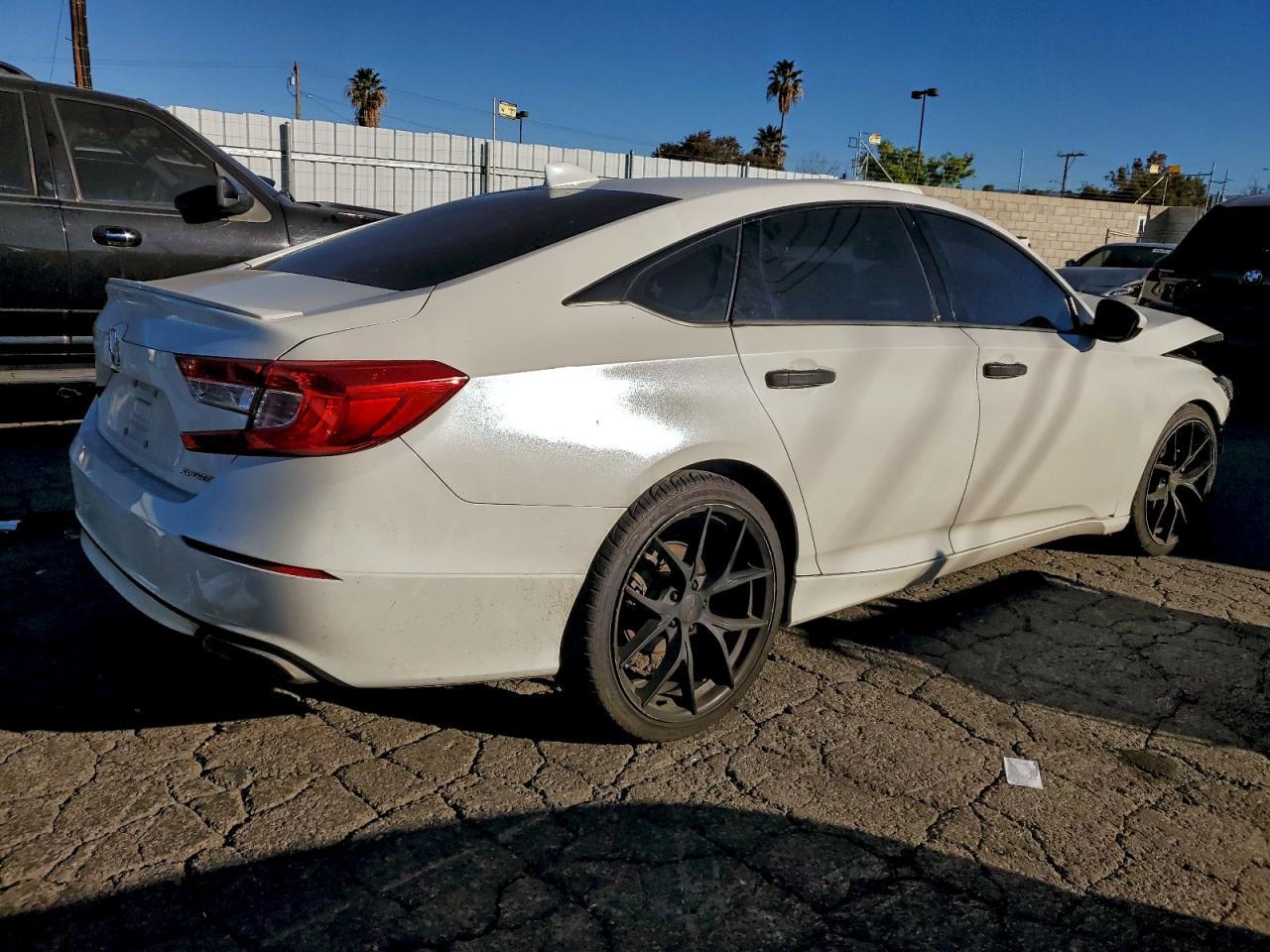 2018 Honda Accord Sport - Image 3