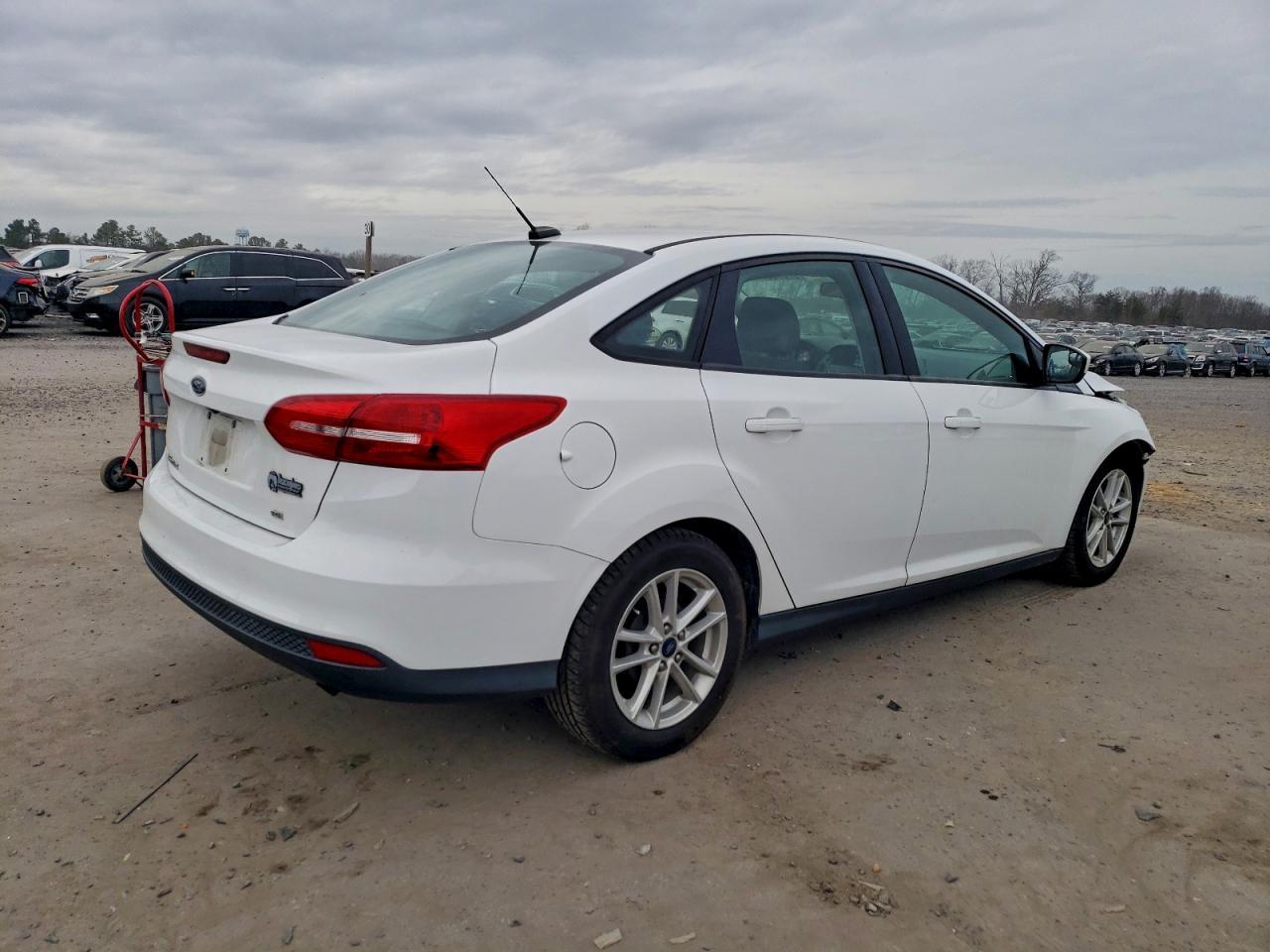 2018 Ford Focus Se - Фото 3