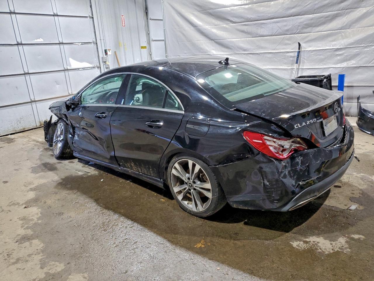 2018 Mercedes-Benz Cla 250 4Matic - Фото 2