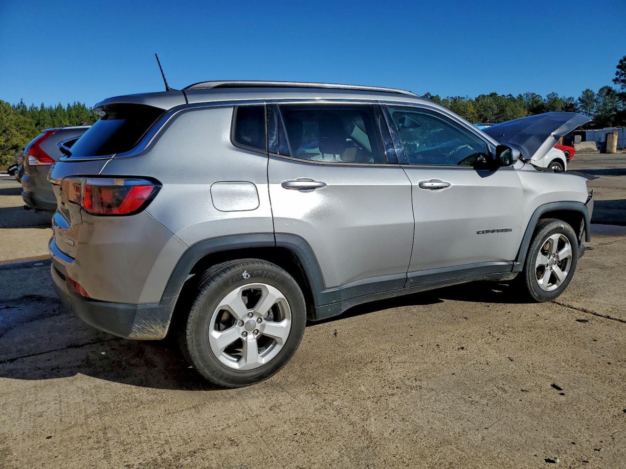 2018 Jeep Compass Latitude - Фото 3