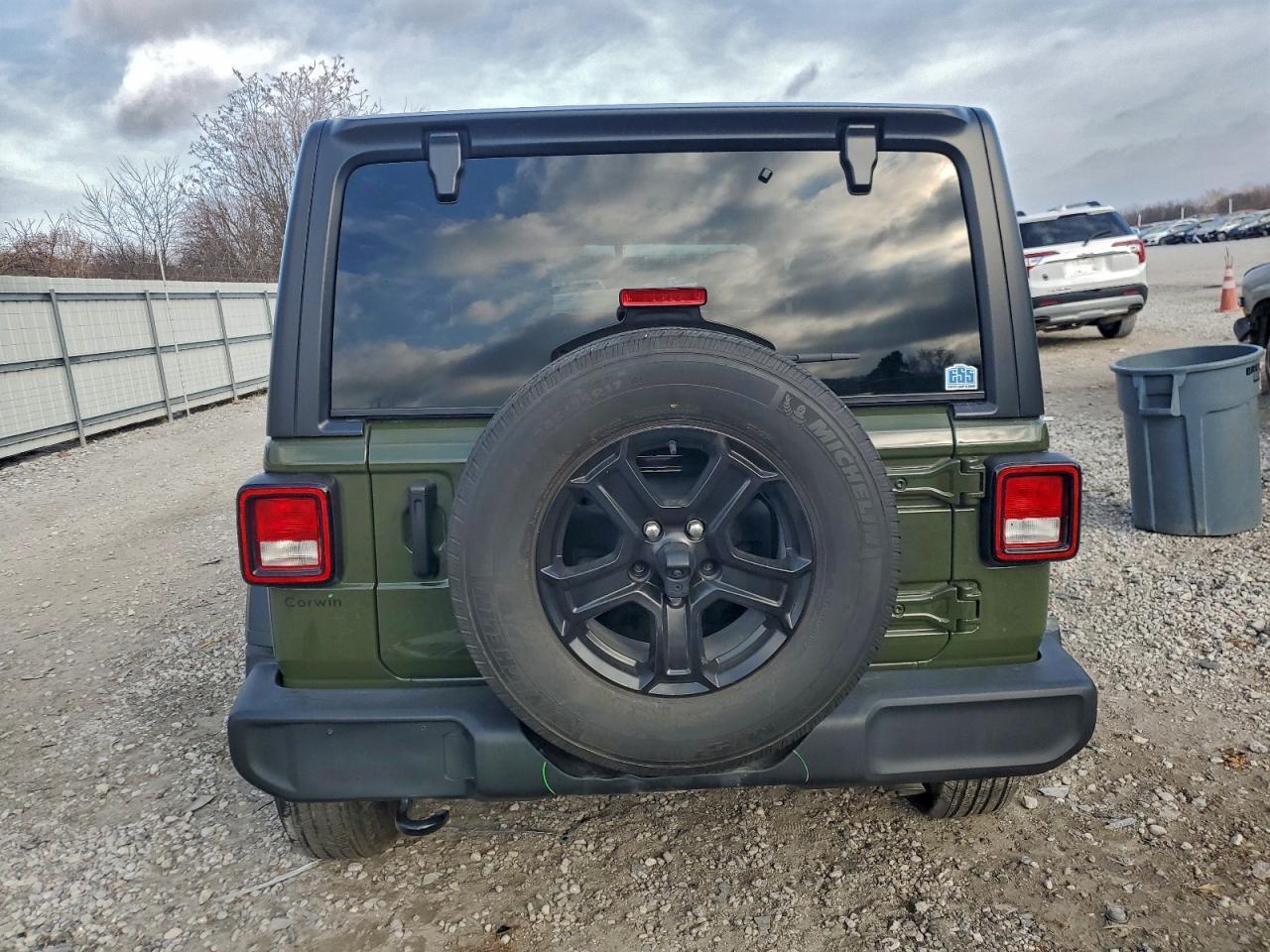 2021 Jeep Wrangler Unlimited Sport - Фото 6