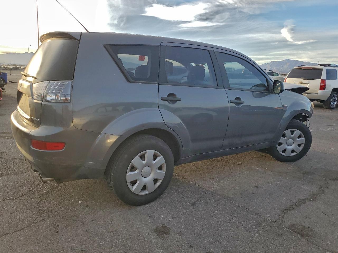 2007 Mitsubishi Outlander Es - Фото 3