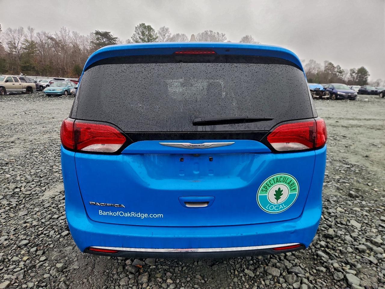 2017 Chrysler Pacifica Touring L - Image 6