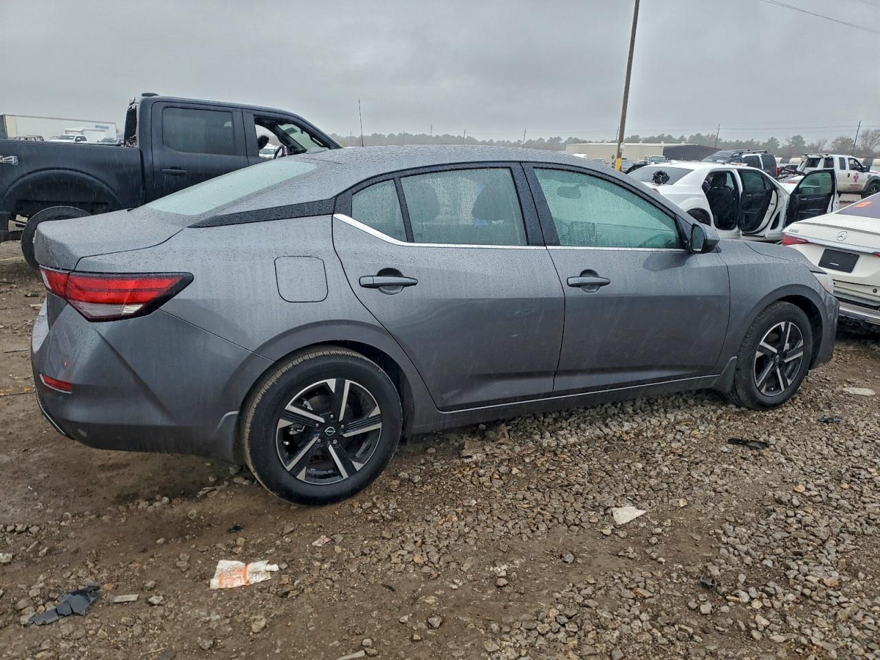 2025 Nissan Sentra Sv - Image 3