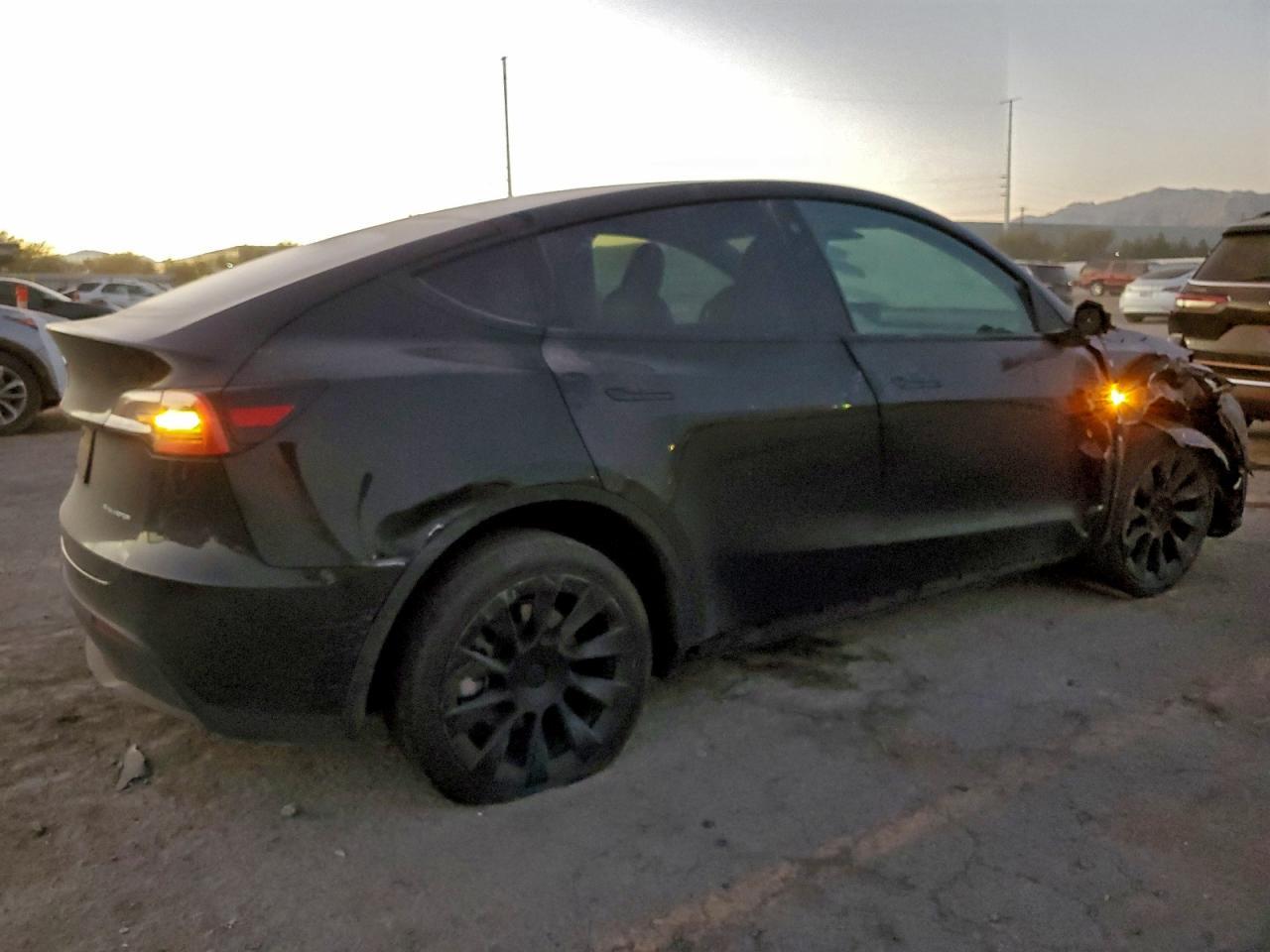 2022 Tesla Model Y - Image 3