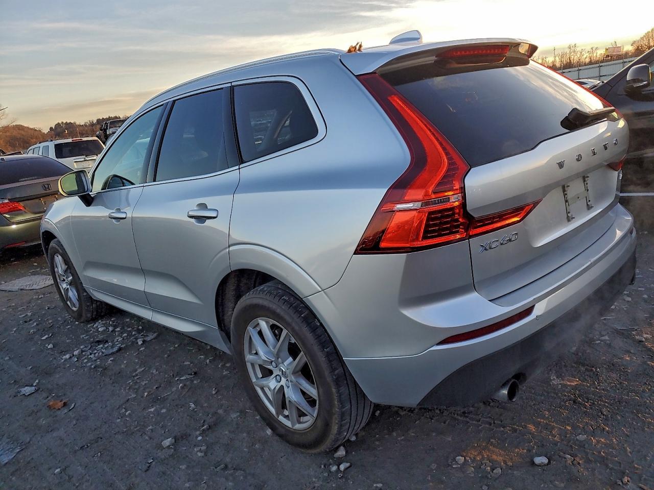 2019 Volvo Xc60 T5 - Фото 2