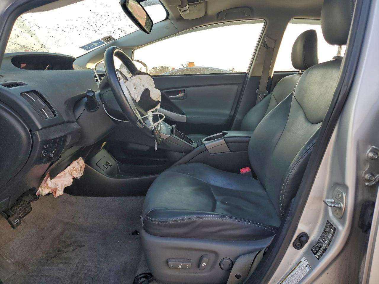 2013 Toyota Prius - Image 7