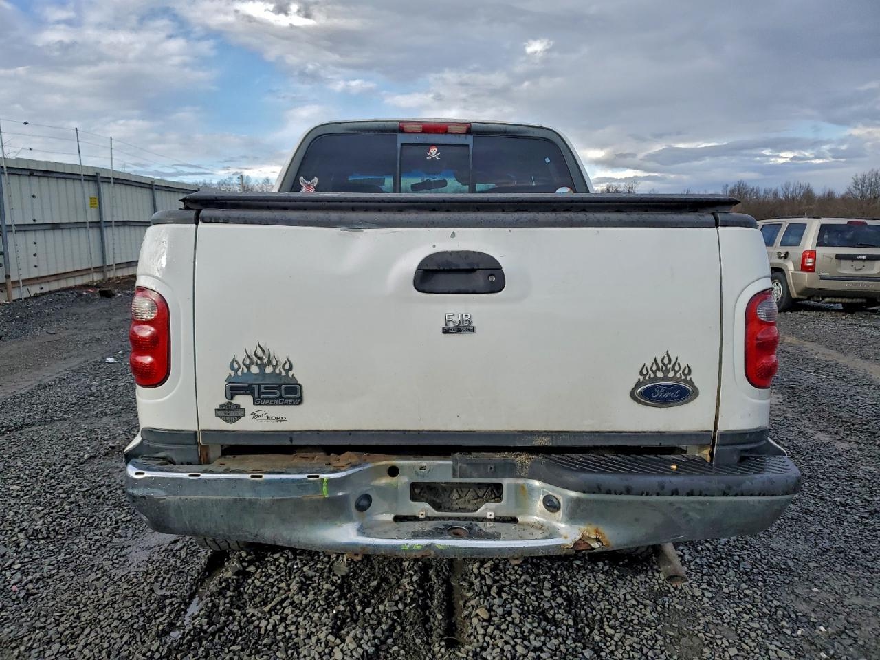 2003 Ford F150 Supercrew - Image 6