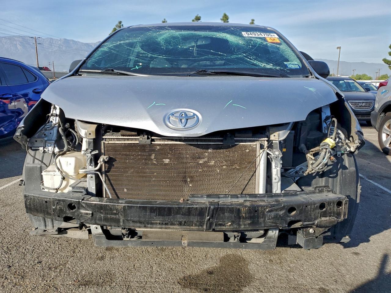 2015 Toyota Sienna Xle - Фото 5