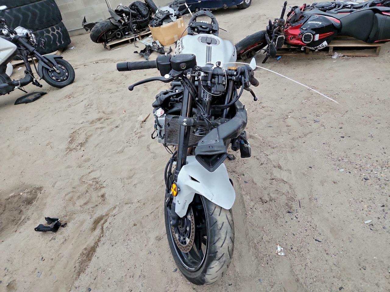 2025 Kawasaki Zx400 - Фото 2
