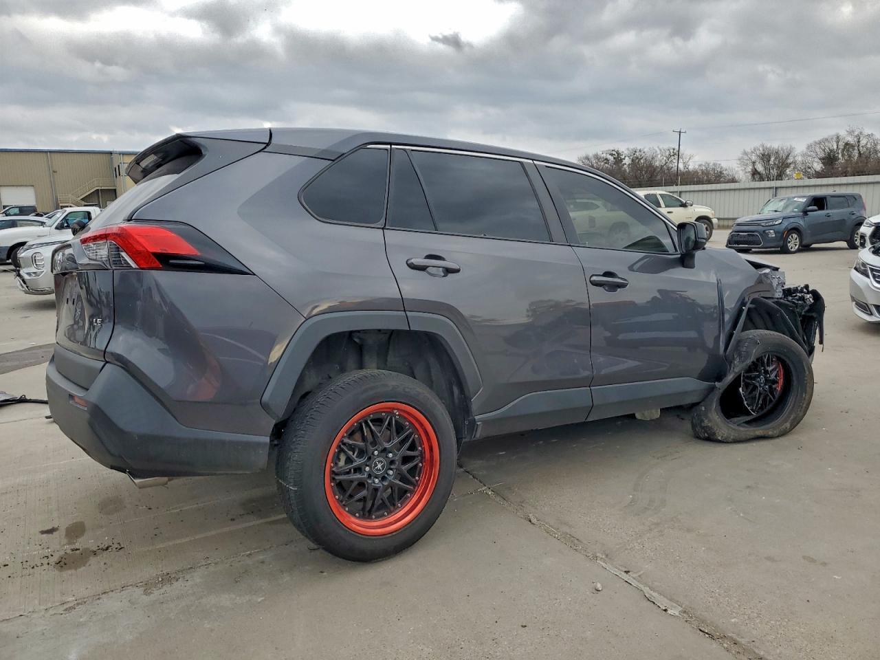 2023 Toyota Rav4 Le - Фото 3