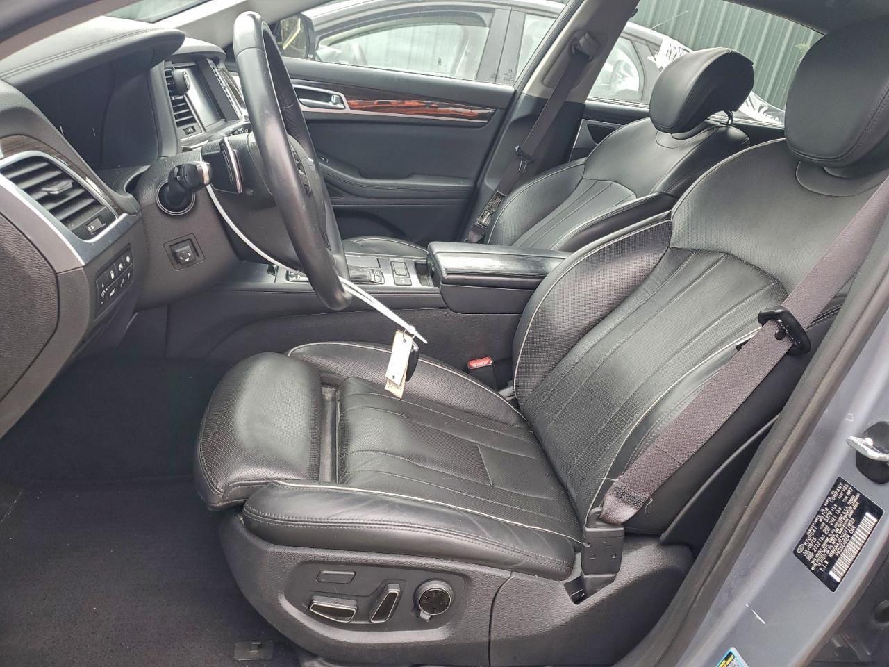 2016 Hyundai Genesis 3.8L - Image 7