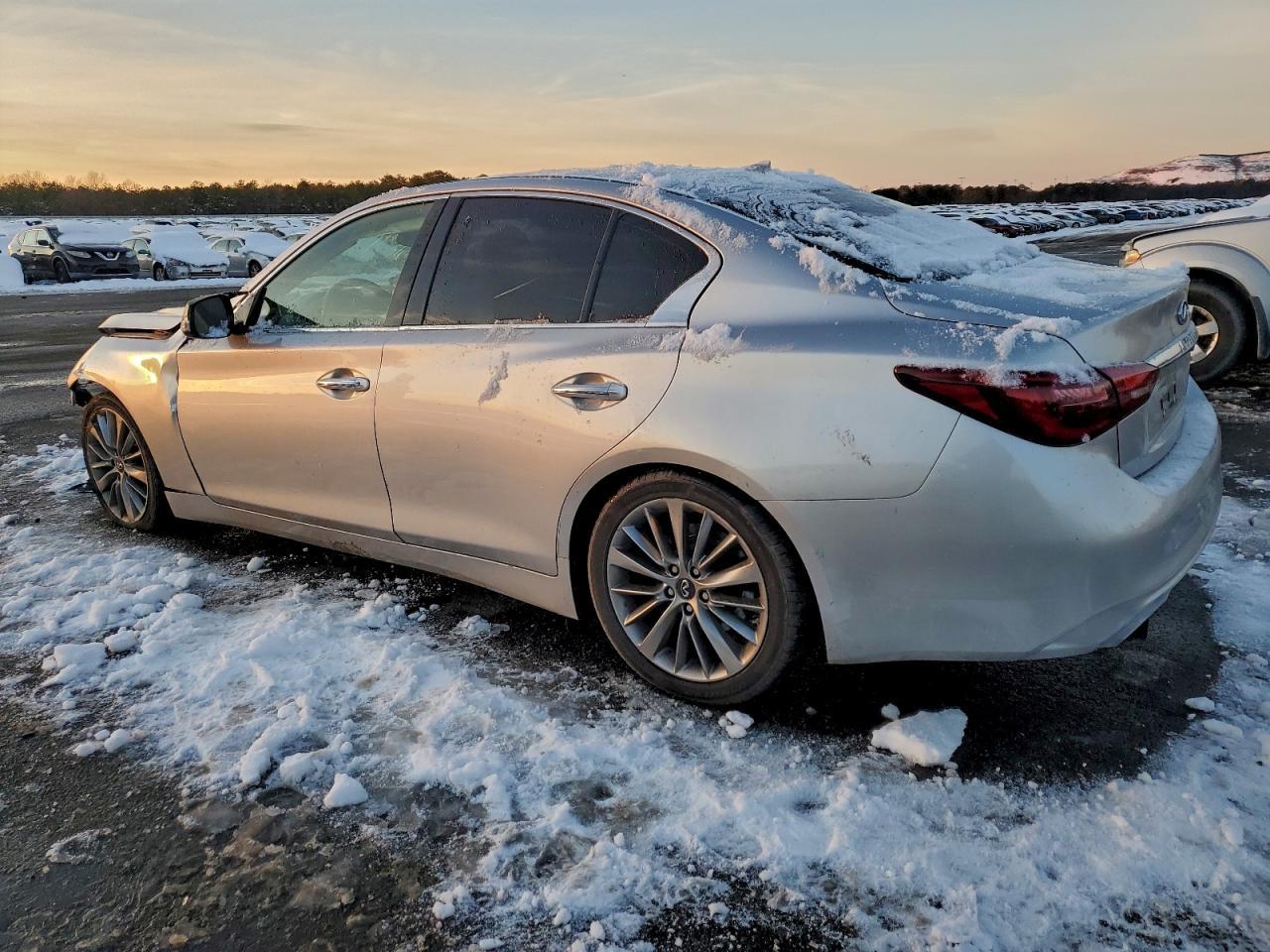 2018 Infiniti Q50 Luxe - Image 2