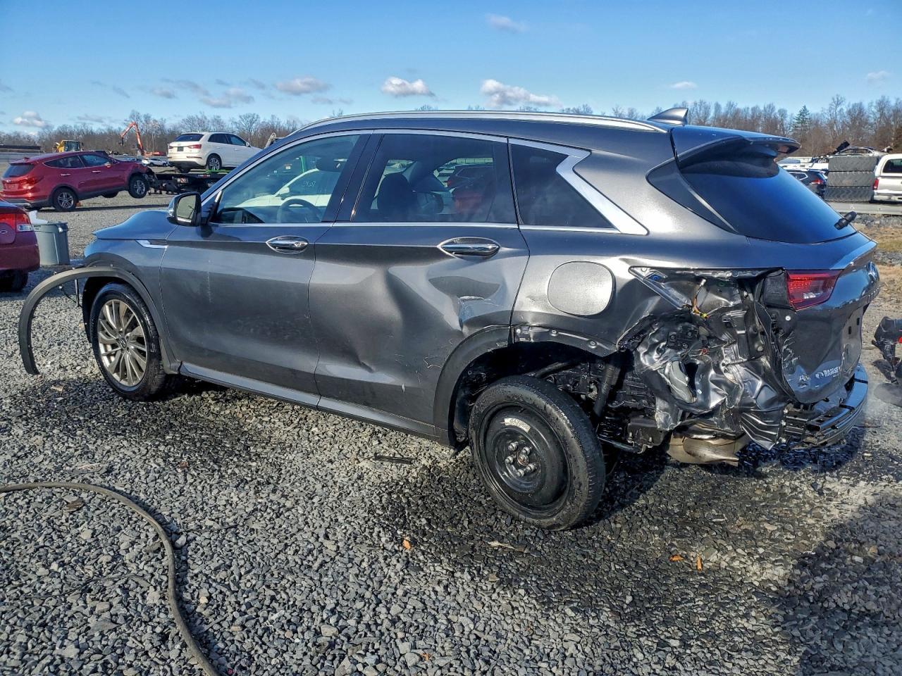 2025 Infiniti Qx50 Luxe - Image 2