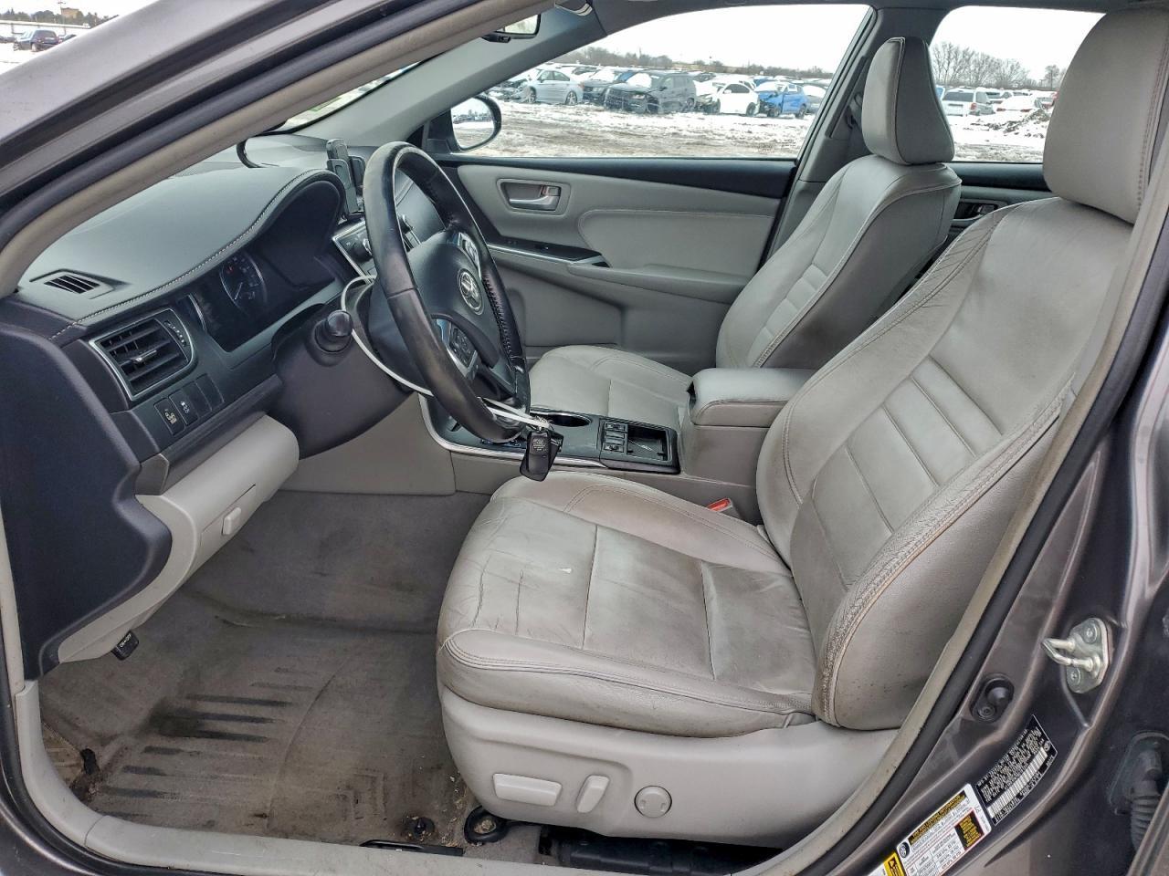 2016 Toyota Camry - Фото 7