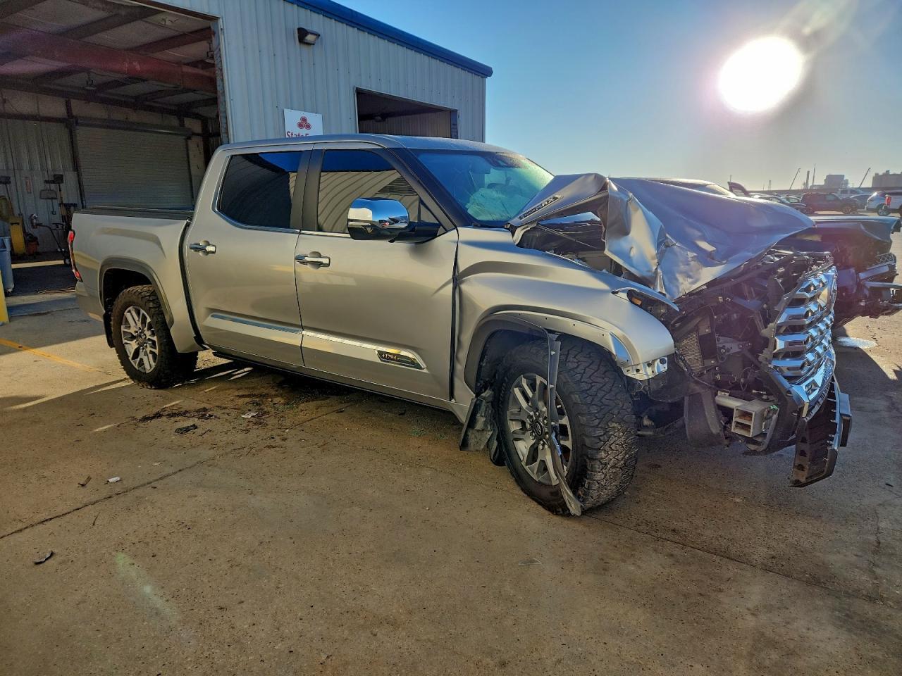 2025 Toyota Tundra Crewmax Platinum - Фото 4