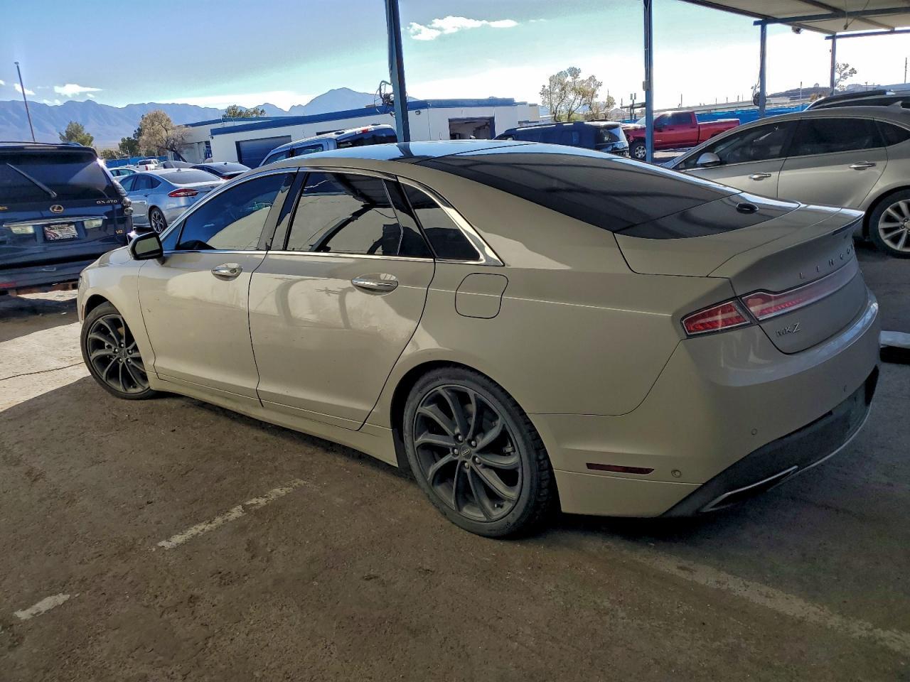 2019 Lincoln Mkz Reserve Ii - Image 2