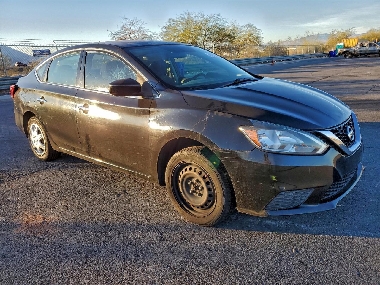 2016 Nissan Sentra S - Фото 4