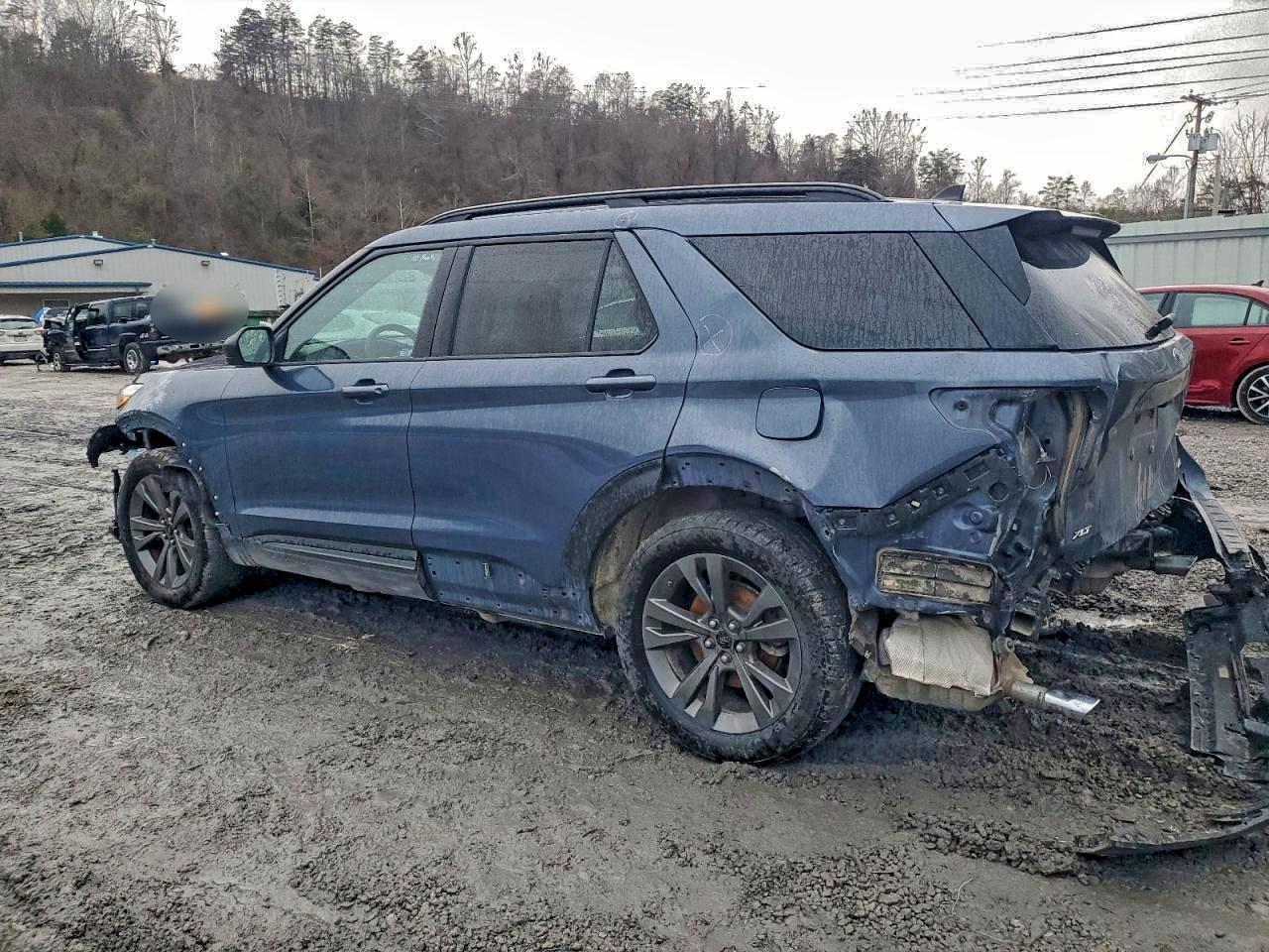 2021 Ford Explorer Xlt - Image 3