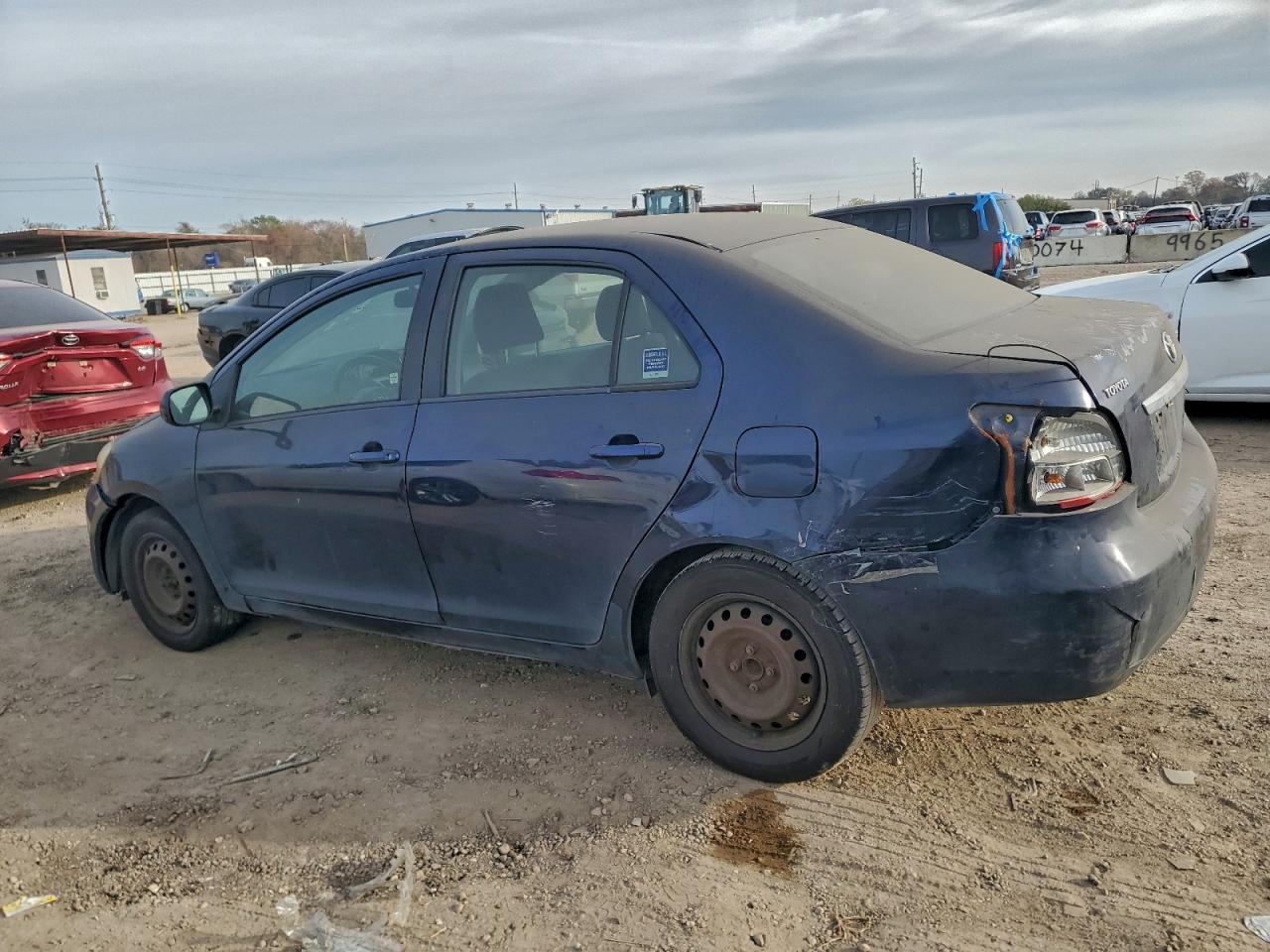 2007 Toyota Yaris Seda - Image 2
