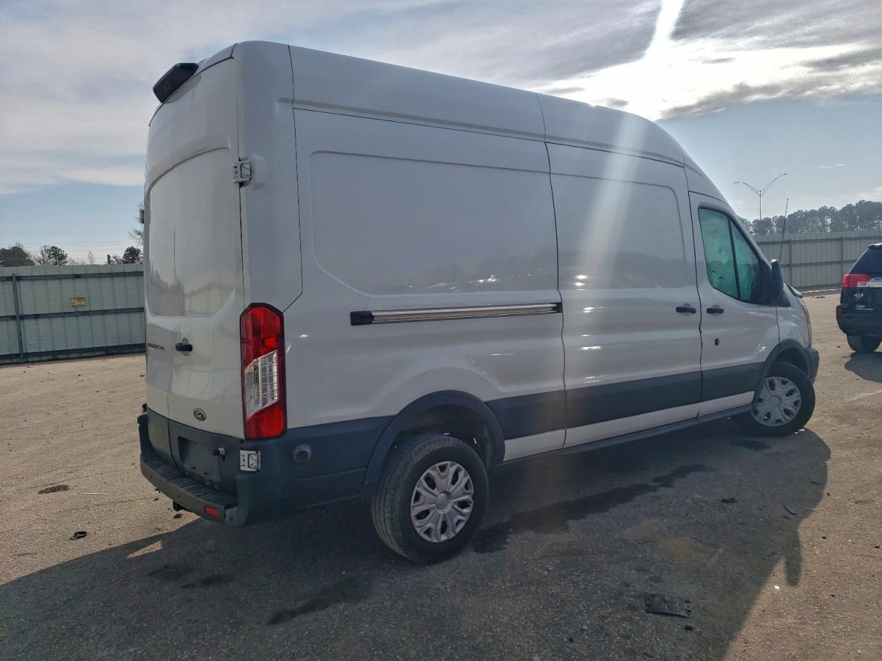 2018 Ford Transit T-250 - Image 3