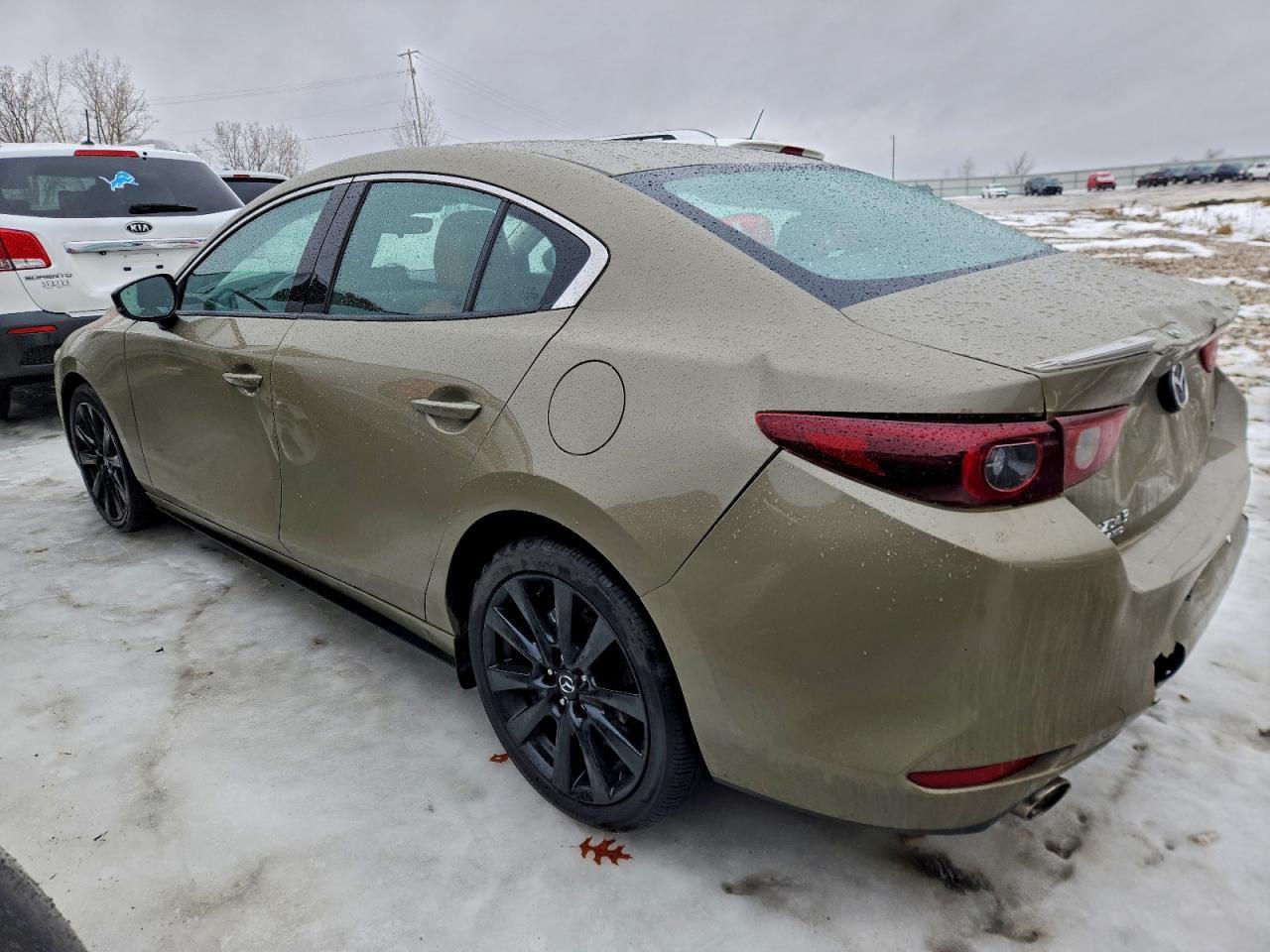 2025 Mazda 3 Carbon Turbo - Image 2