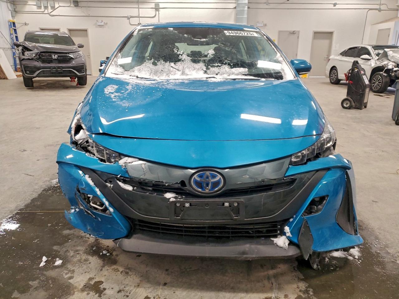 2020 Toyota Prius Prime Le - Image 5
