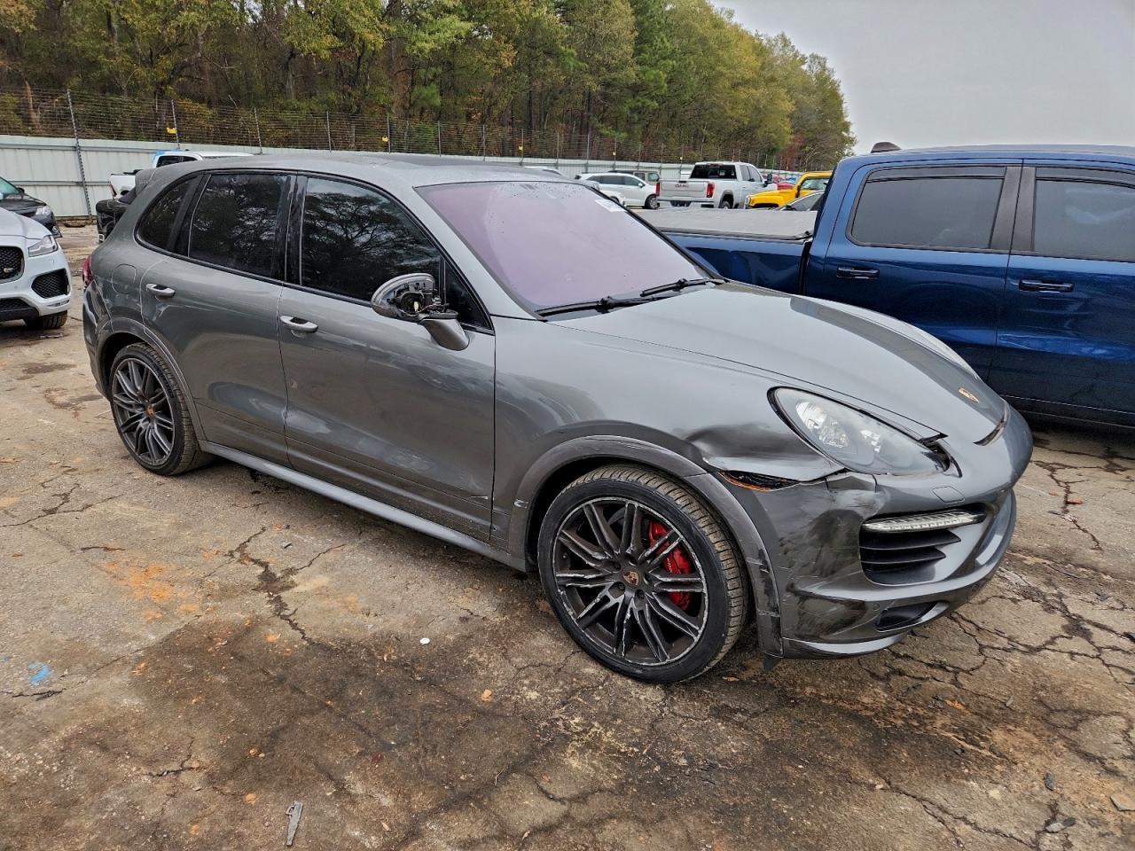 2014 Porsche Cayenne Gts - Image 4