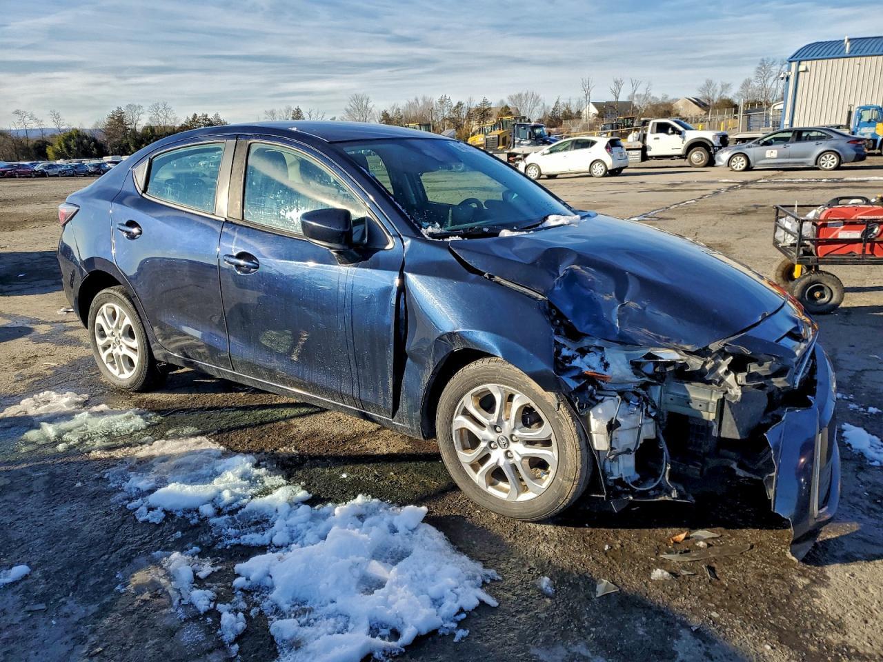 2018 Toyota Yaris Ia - Фото 4