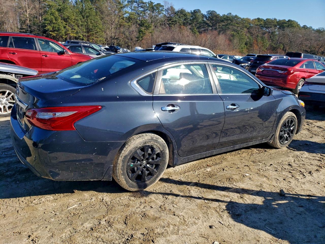 2018 Nissan Altima 2.5 - Фото 3