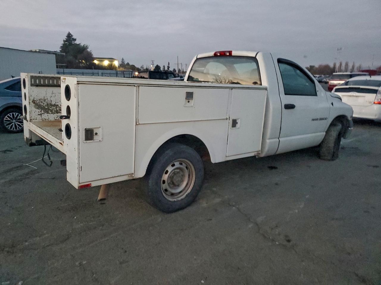 2005 Dodge Ram 2500 St - Image 3