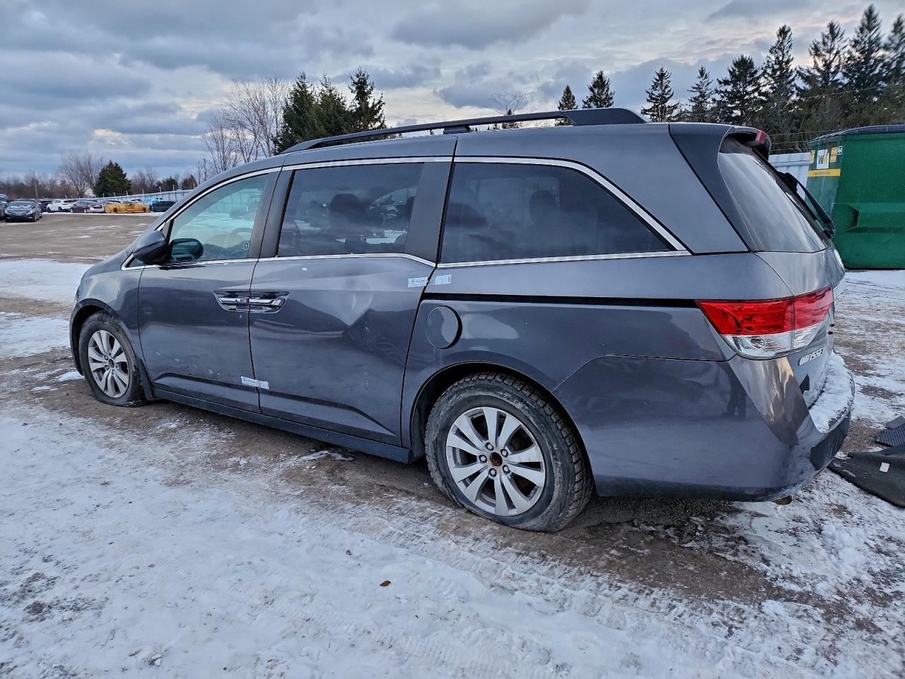 2015 Honda Odyssey Ex - Image 2
