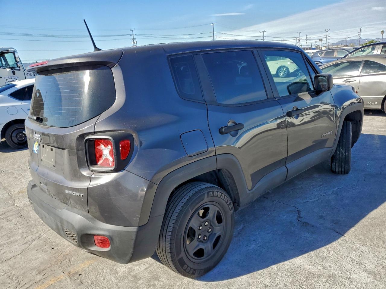 2019 Jeep Renegade Sport - Фото 3