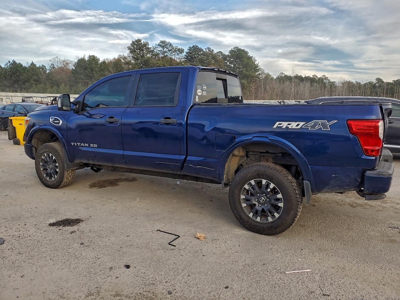 2017 Nissan Titan Xd Sl - Фото 2