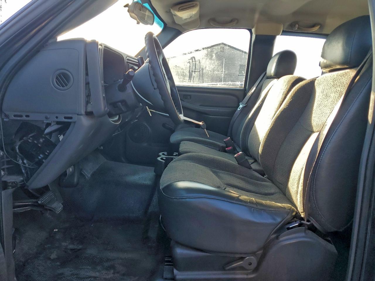 2004 Chevrolet Silverado C1500 - Фото 7