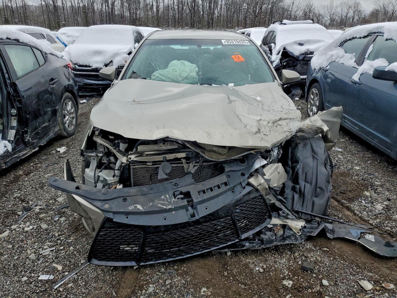 2016 Toyota Camry Le - Фото 5