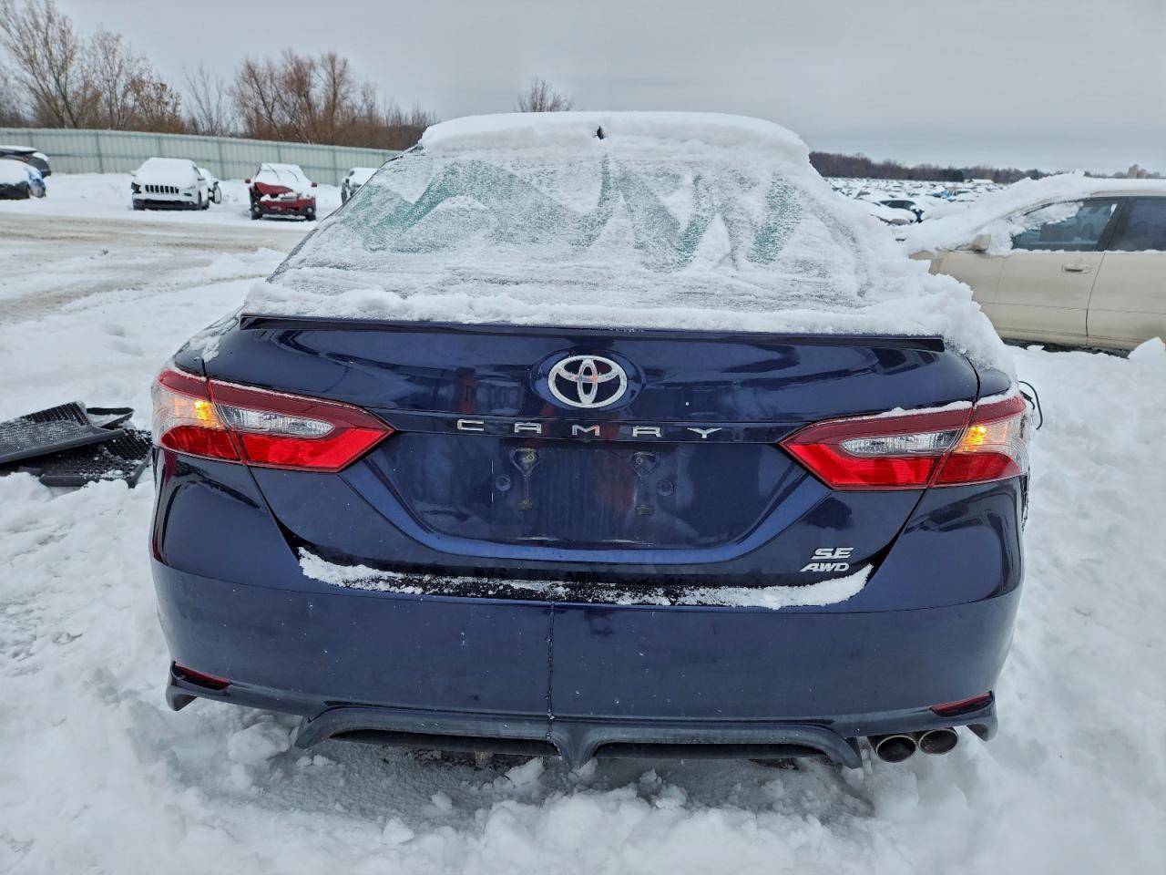 2021 Toyota Camry Se - Фото 6