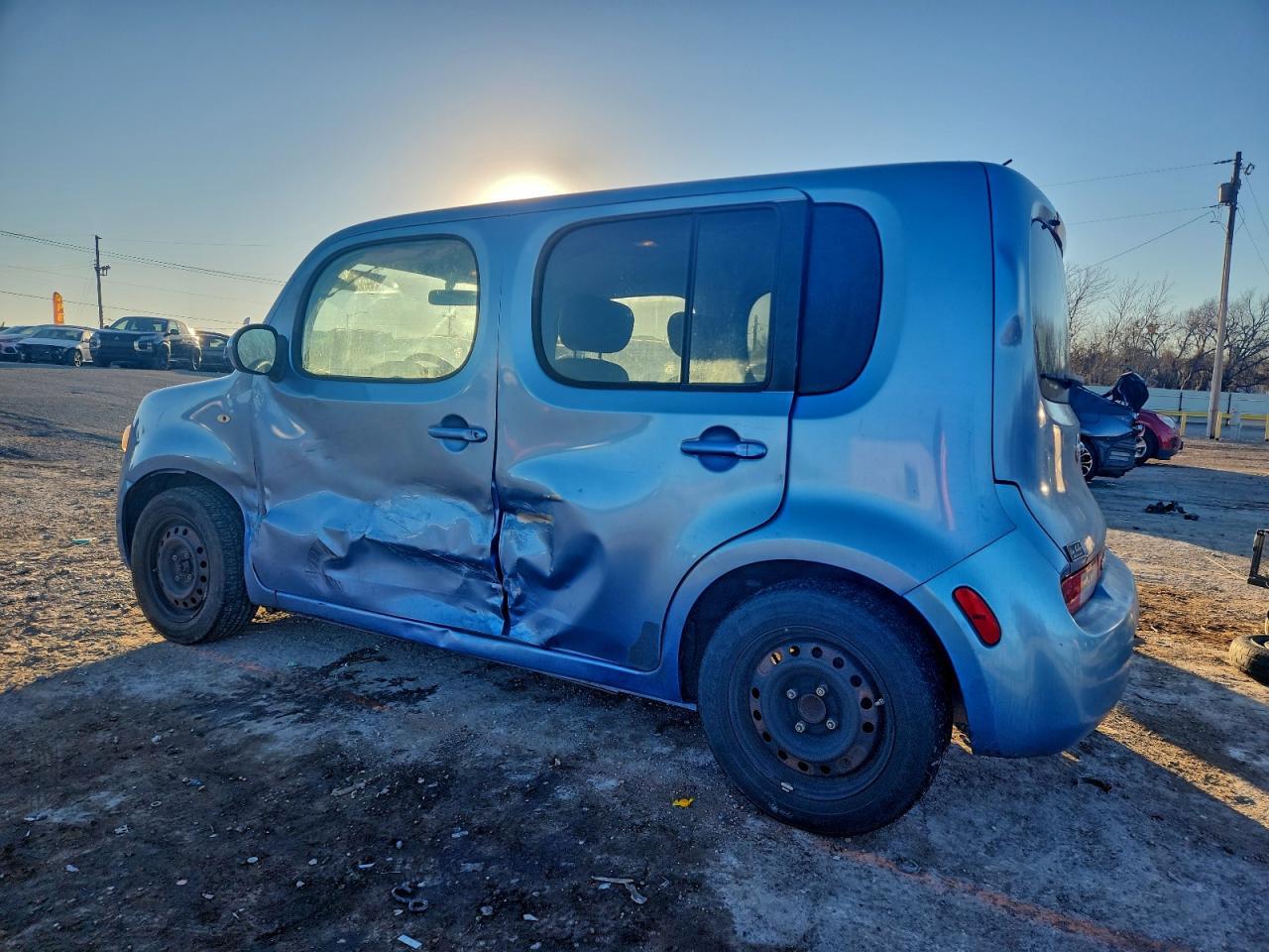 2013 Nissan Cube - Image 2