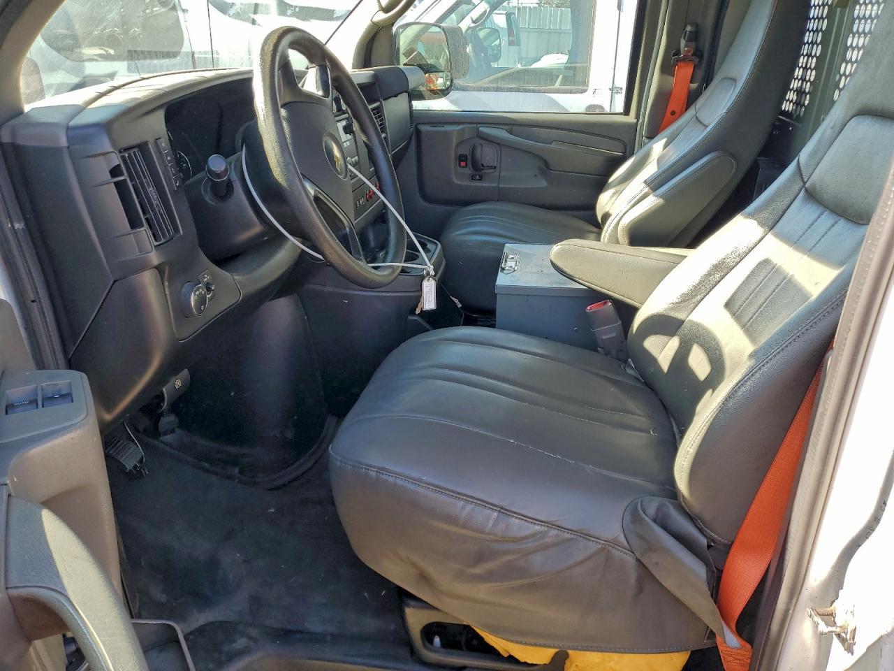 2014 Chevrolet Express G2500 Cargo Van - Pri Fleet - Фото 7